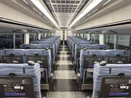 特急列車に乗ってたら…（画像はphotoAC）