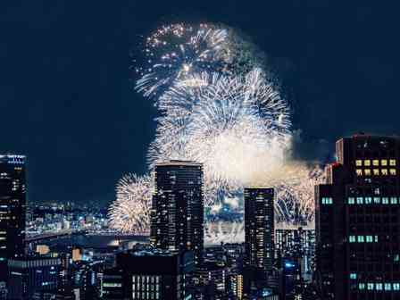 「フォーシーズンズホテル大阪」高層階から【なにわ淀川花火大会】鑑賞する特別プラン　おいしさと美しさ、あわせて満喫