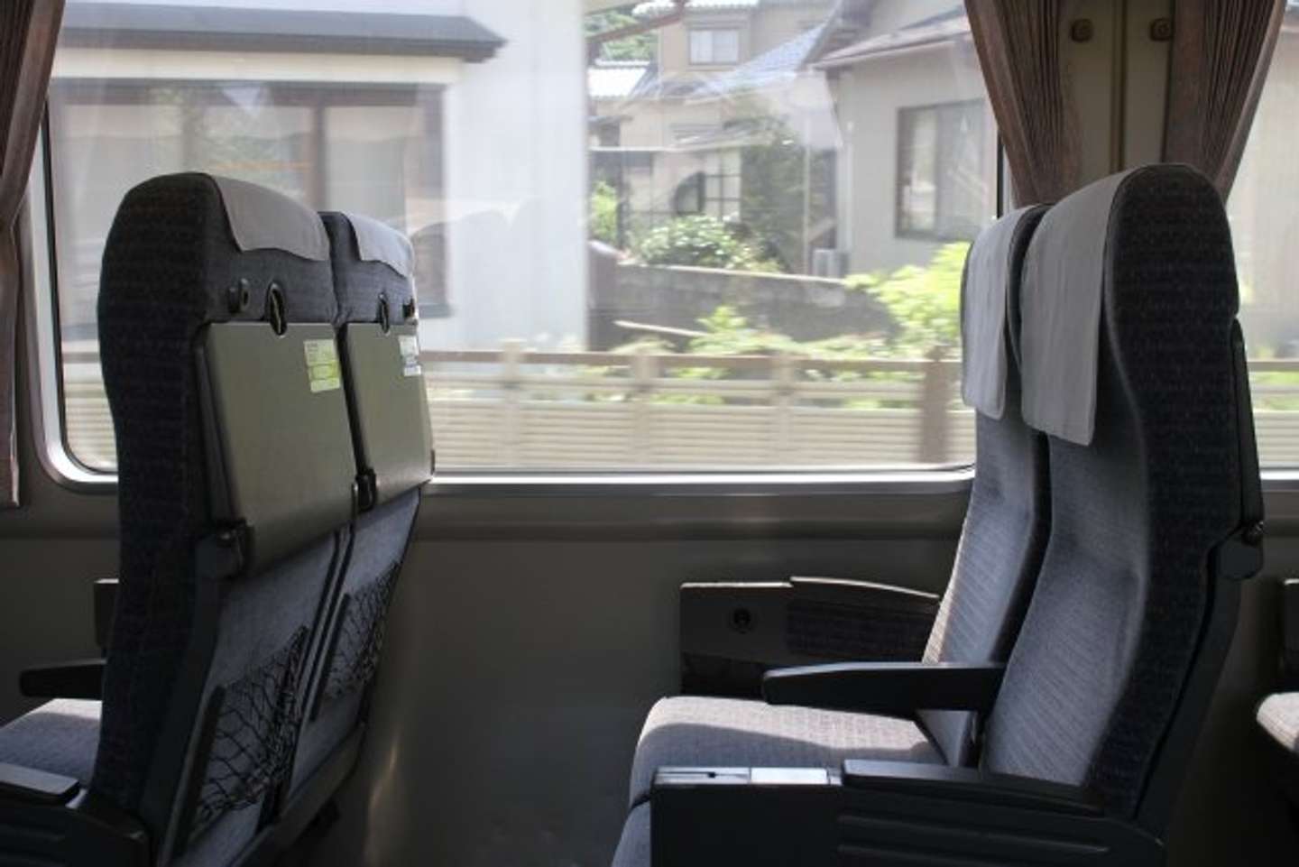 幼い娘と乗った電車で（画像はphotoAC）