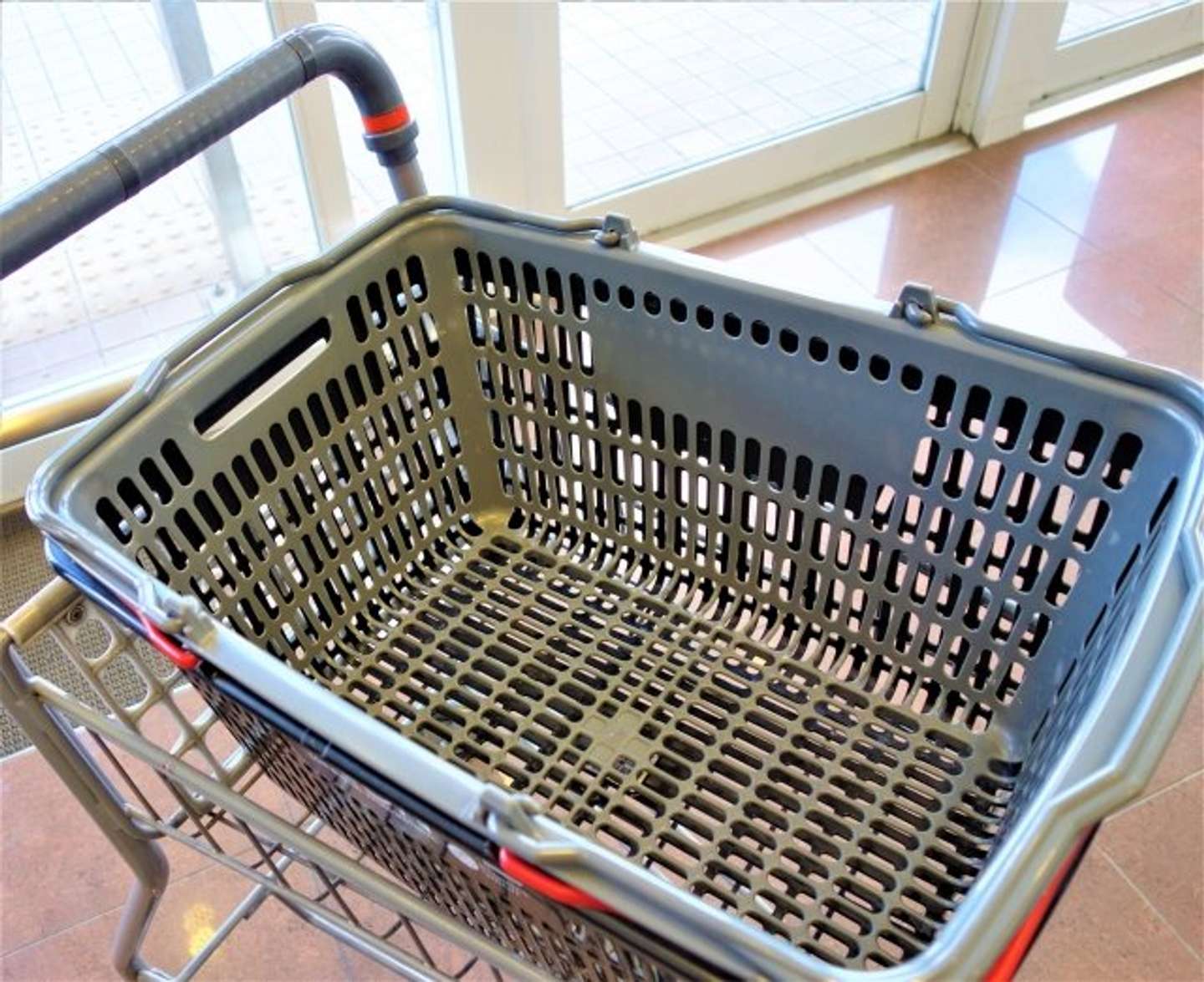買い物中のハプニング（画像はphotoAC）