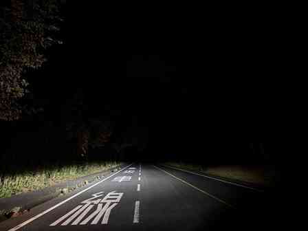 人気のない深夜の山道にパンパン響き渡る音...　車をパンクさせた私は、見知らぬ男性に声をかけられて（大阪府・60代男性）