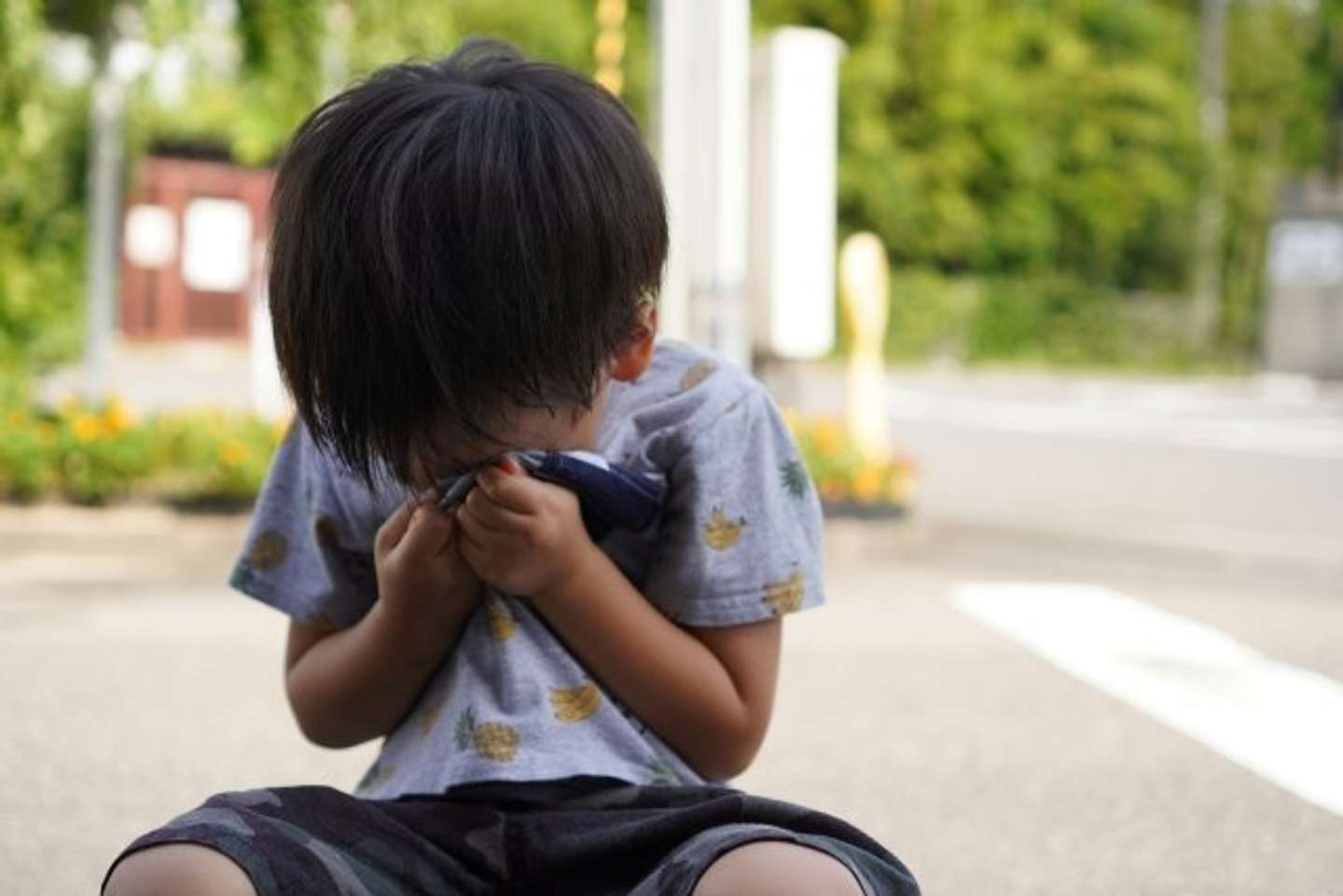 はしゃいで転んでけがをして（画像はphotoAC）