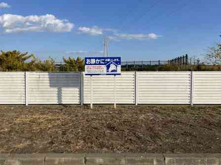 馬ファーストな看板（画像提供：ローソン広報部）