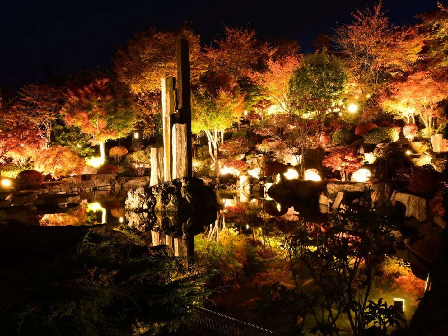 ふじ紅葉庭園 AUTUMN LIGHT UP 2026